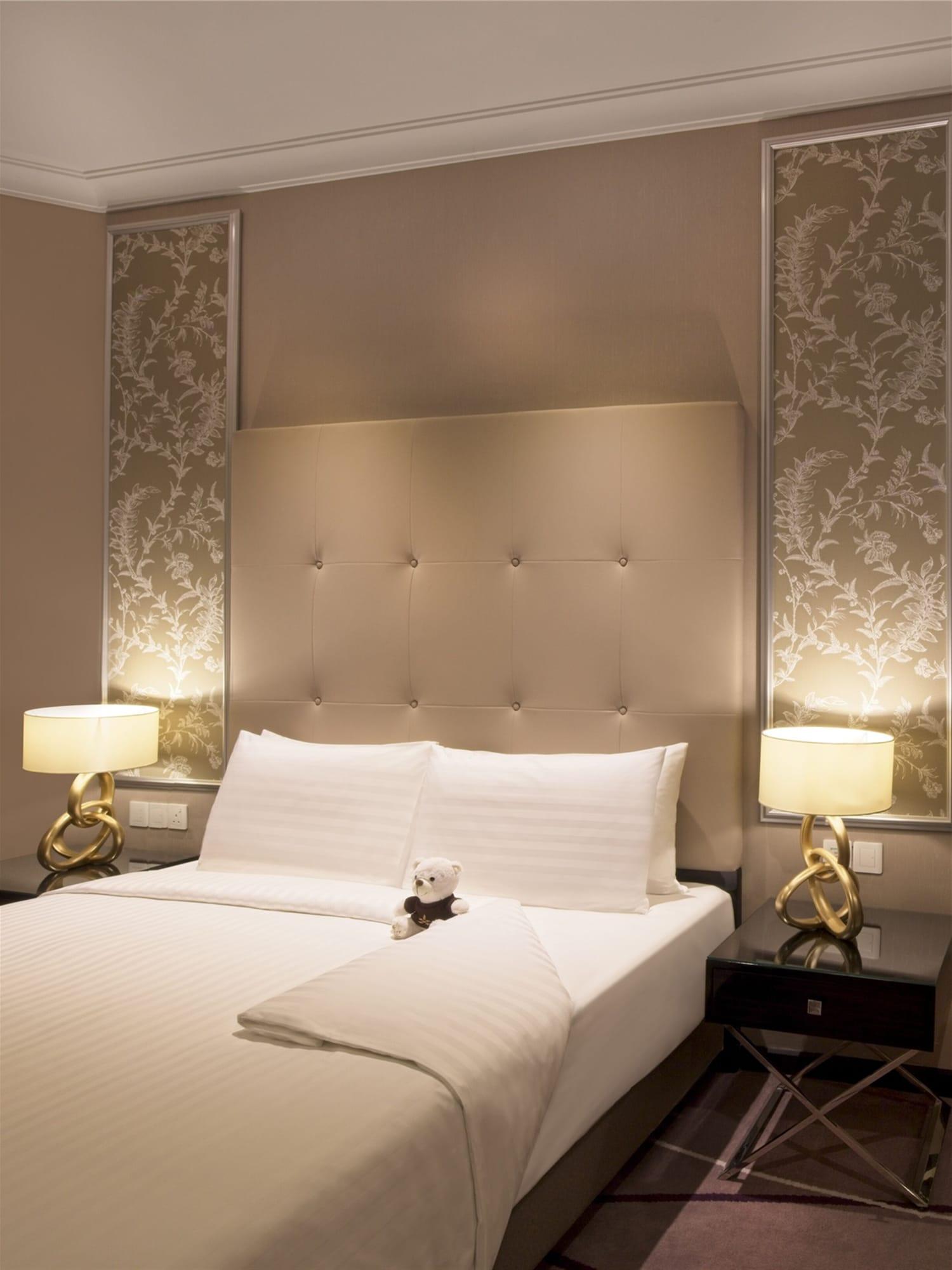 Dorsett Hartamas Kuala Lumpur Hotel Kültér fotó A bed with a headboard